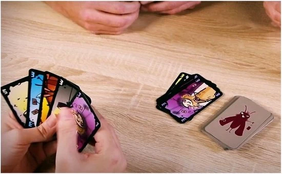 999 Games Spellenbundel - Kaartspel - 2 Stuks - The Game & Valse Motten 10 999 Games Spellenbundel - Kaartspel - 2 Stuks - The Game & Valse Motten - Afbeelding 8