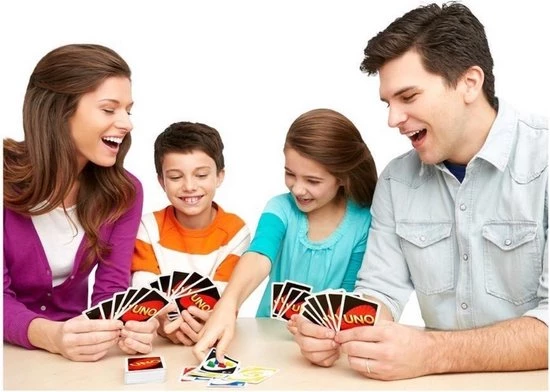 Hasbro Spellenbundel - 2 Stuks - Wie Is Het & Uno 11 Hasbro Spellenbundel - 2 Stuks - Wie Is Het & Uno - Afbeelding 9