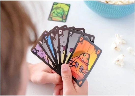 999 Games Spellenbundel - Kaartspel - 2 Stuks - The Game & Valse Motten 11 999 Games Spellenbundel - Kaartspel - 2 Stuks - The Game & Valse Motten - Afbeelding 9