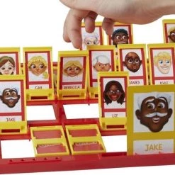 Hasbro Spellenbundel - 2 Stuks - Wie Is Het & Monopoly Valsspelereditie -Kinderspellen Verkoopwinkel 550x519 12