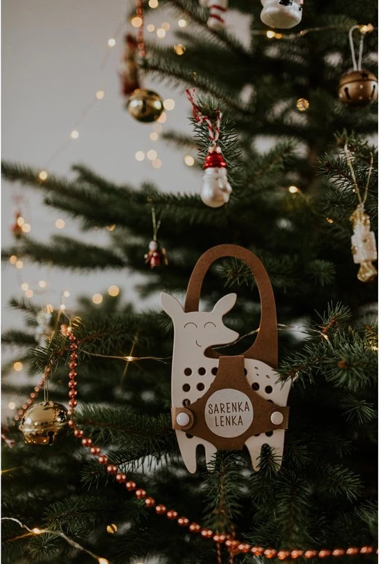 Milan Toys Inrijgplank Hout | Emily Het Hert | Educatief Montessori Speelgoed | Milintoys | Thuismusje 6 Milan Toys Inrijgplank Hout | Emily Het Hert | Educatief Montessori Speelgoed | Milintoys | Thuismusje - Afbeelding 4